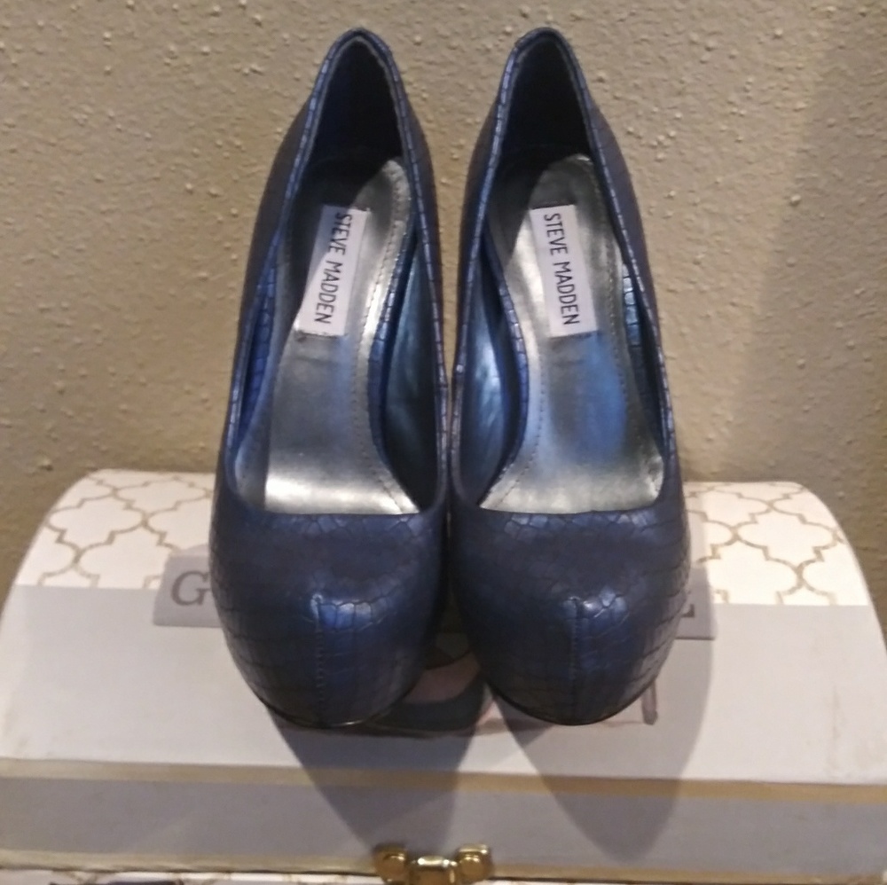 Metallic blue platform heels